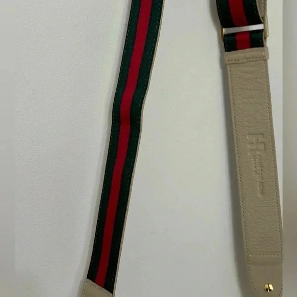 Hampton Road Crossbody - Picture 2 of 9